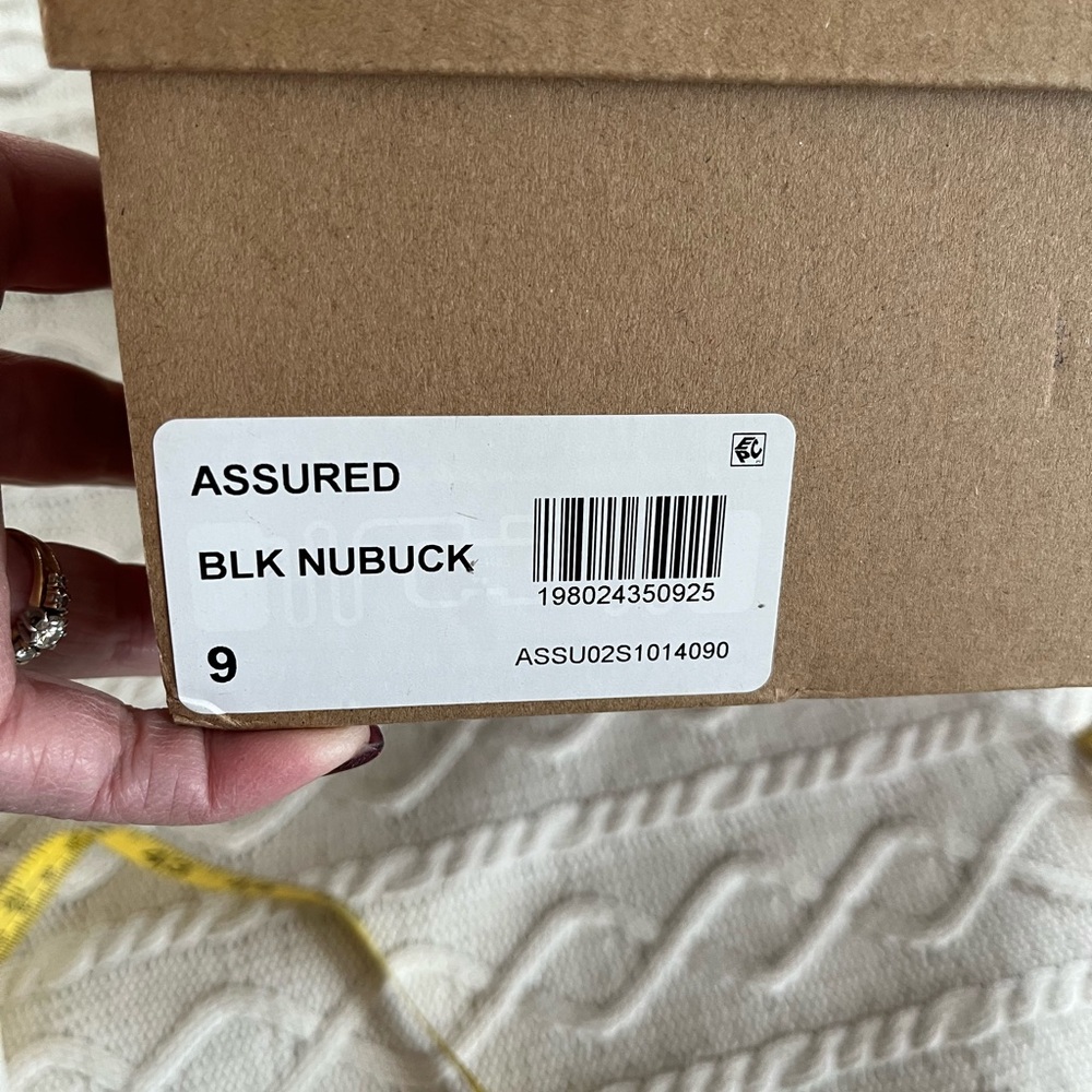 Steve Madden Black Suede Women's 5 inch  Heels Adjustable Ankle Sz 9 - Picture 3 of 16